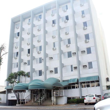 Days Inn By Wyndham Uberlândia Buitenkant foto