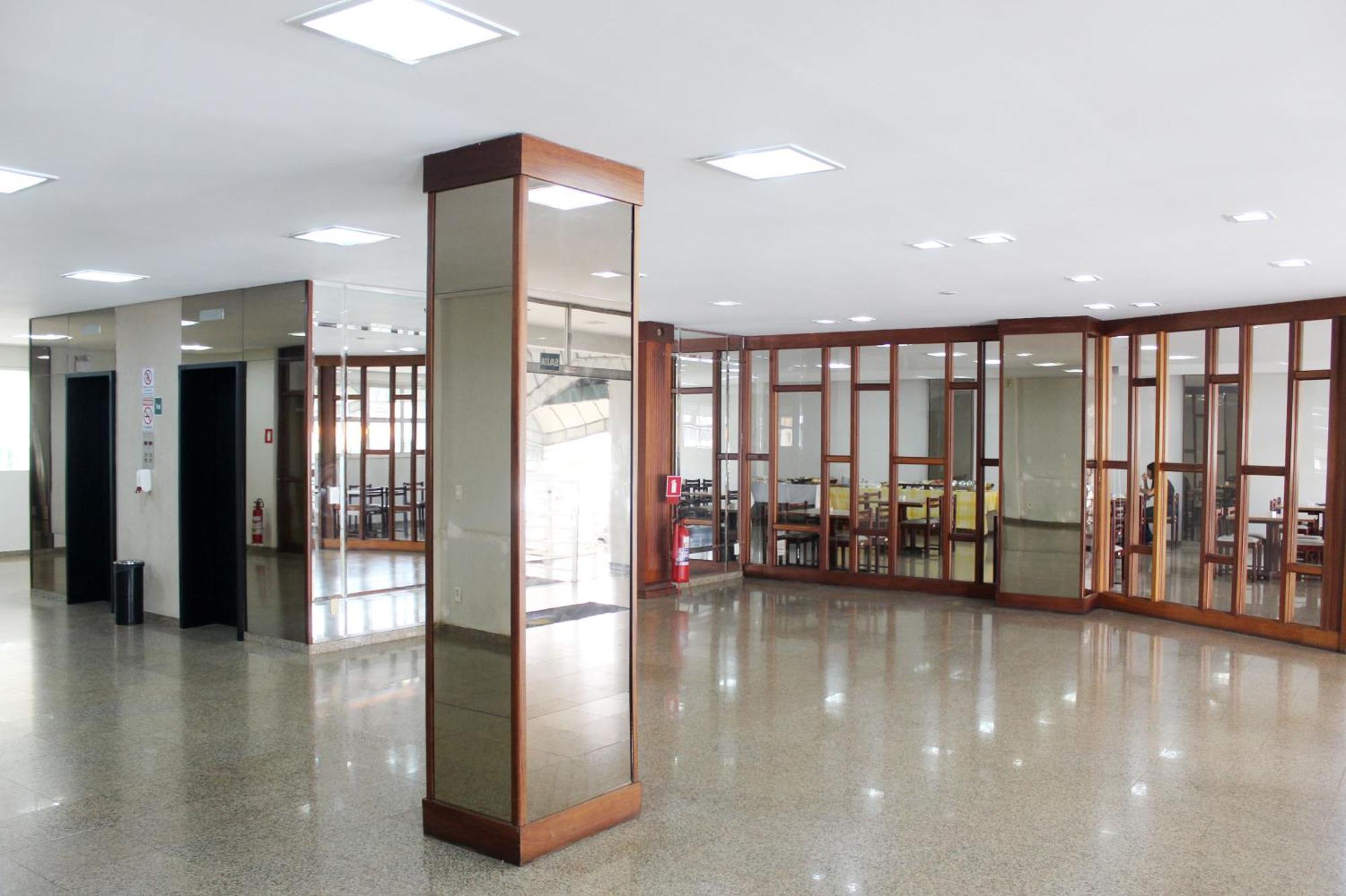 Days Inn By Wyndham Uberlândia Buitenkant foto